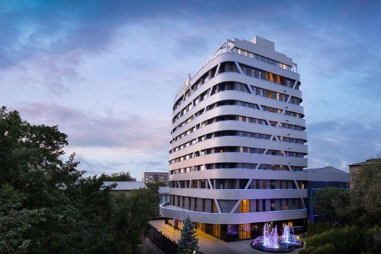Doubletree By Hilton Almaty Hotel Екстериор снимка