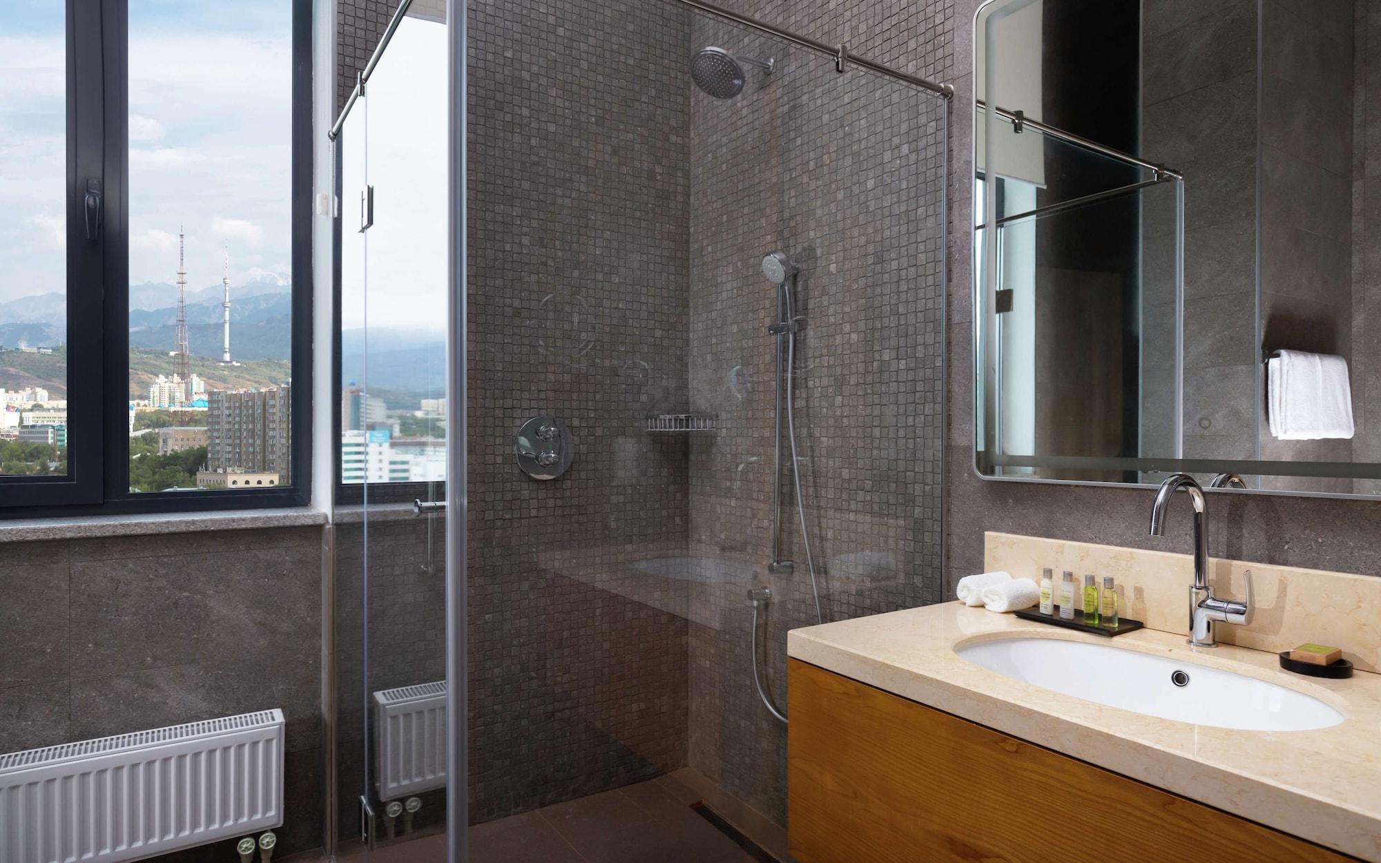 Doubletree By Hilton Almaty Hotel Екстериор снимка