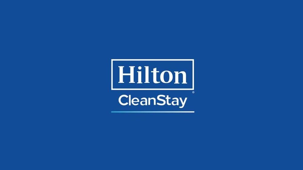 Doubletree By Hilton Almaty Hotel Екстериор снимка
