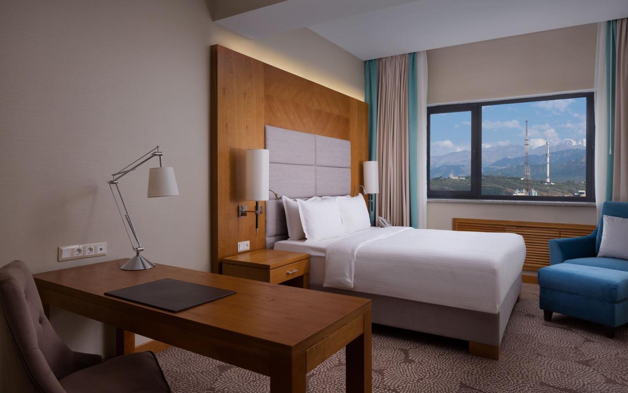 Doubletree By Hilton Almaty Hotel Екстериор снимка
