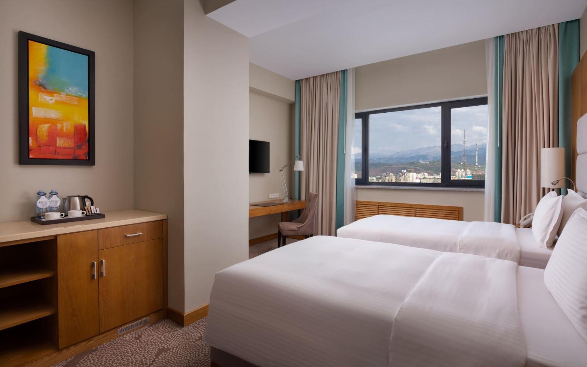 Doubletree By Hilton Almaty Hotel Екстериор снимка