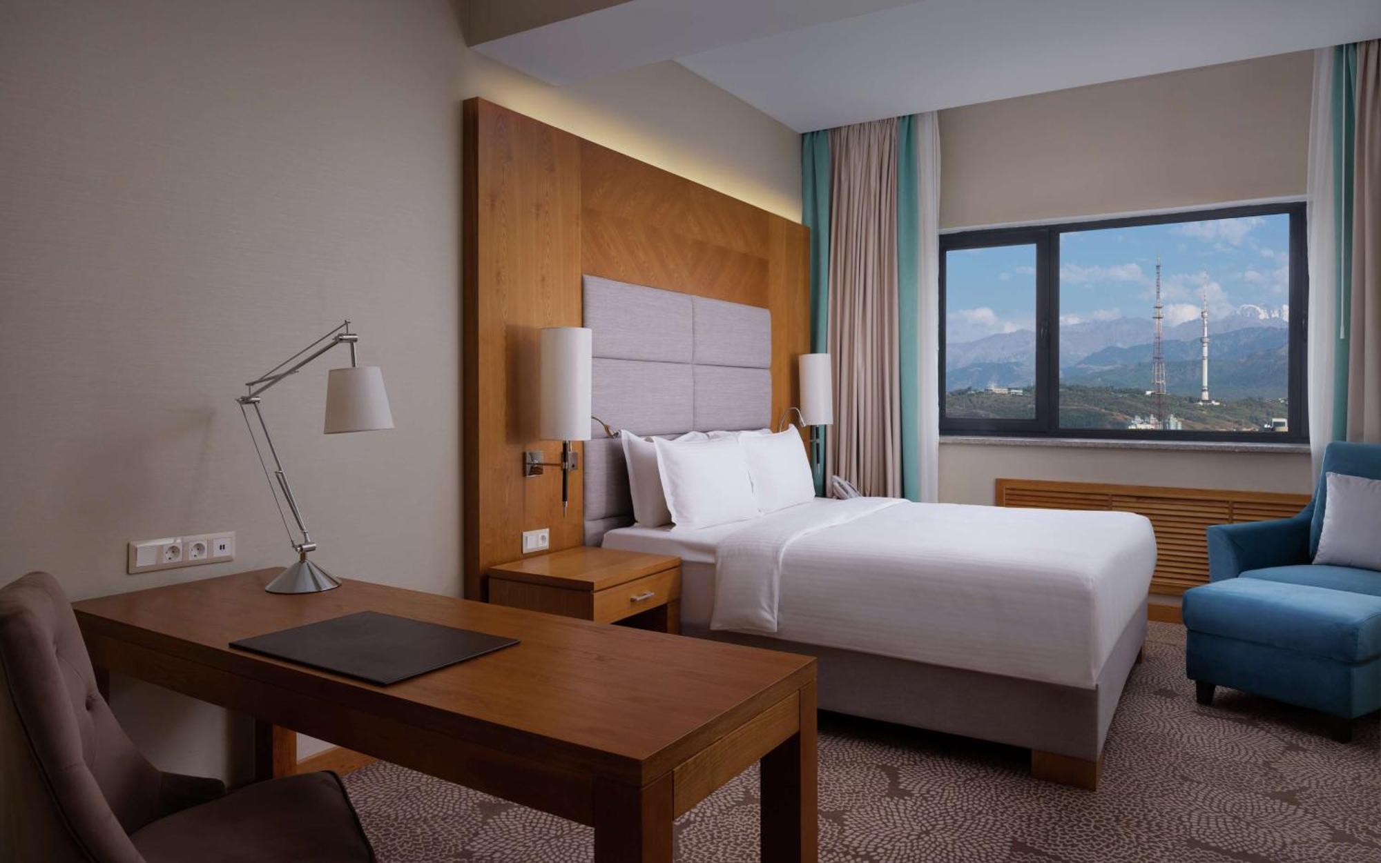 Doubletree By Hilton Almaty Hotel Екстериор снимка