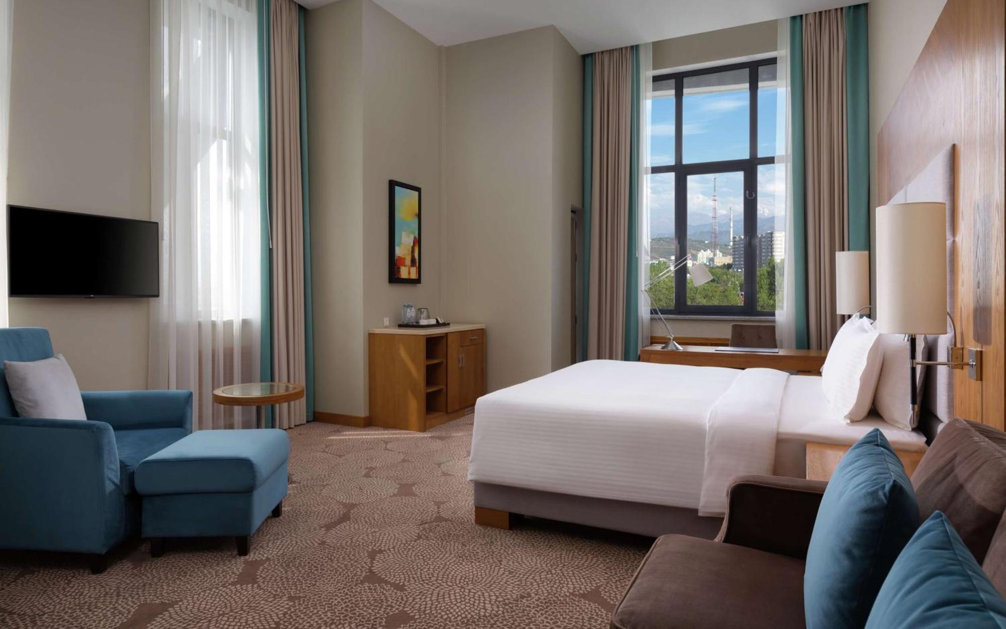 Doubletree By Hilton Almaty Hotel Екстериор снимка