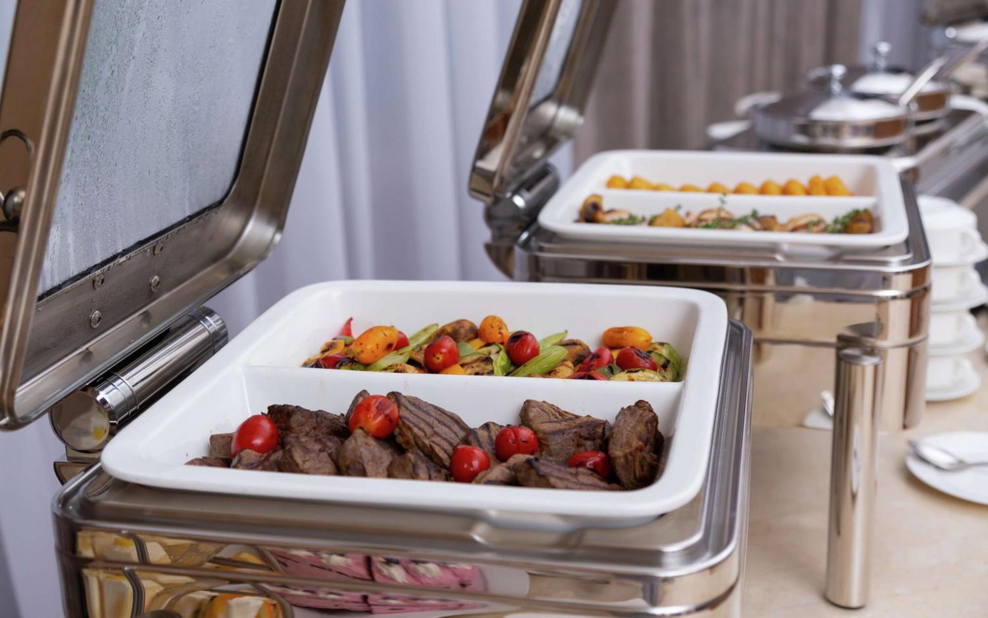 Doubletree By Hilton Almaty Hotel Екстериор снимка