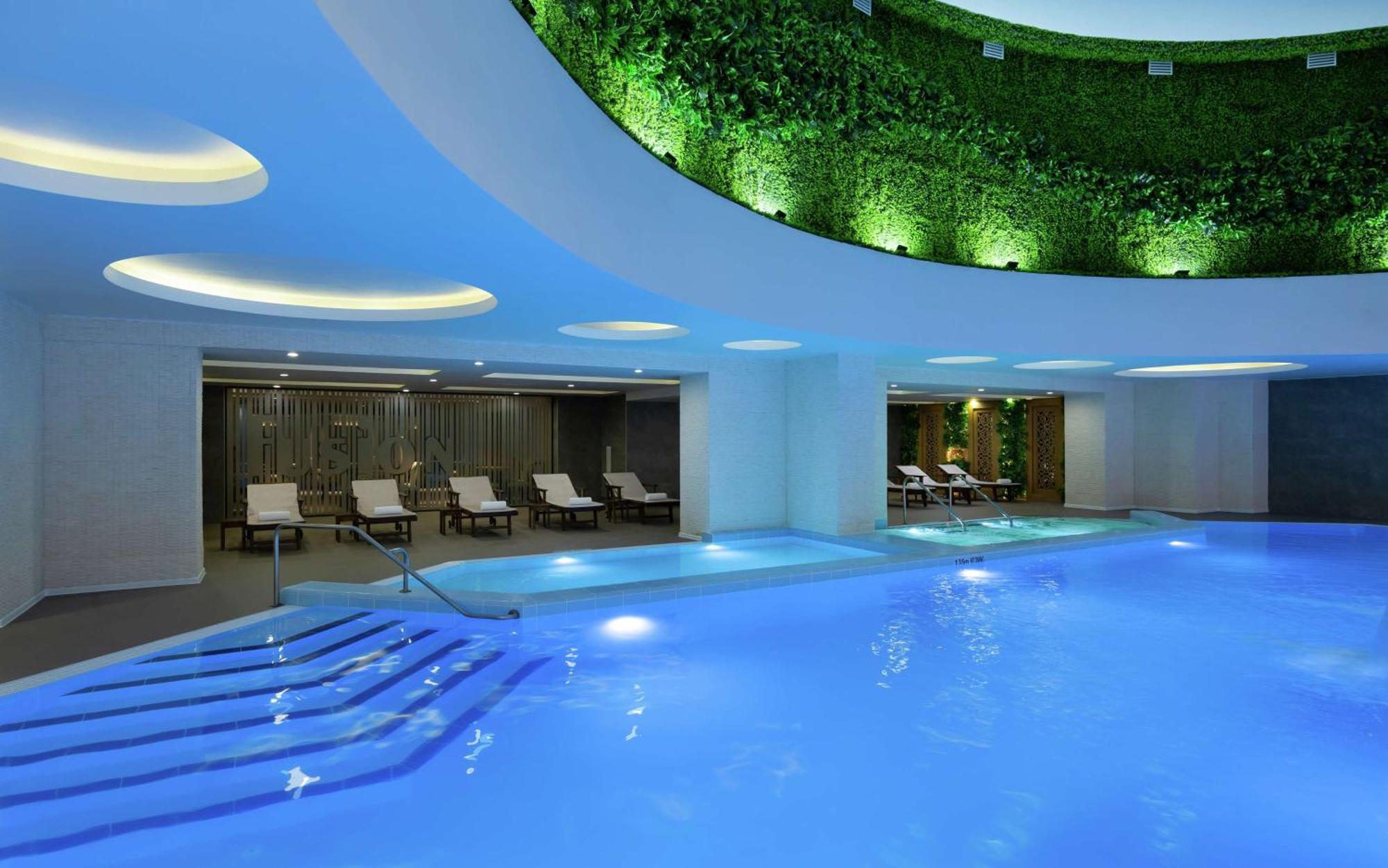 Doubletree By Hilton Almaty Hotel Екстериор снимка