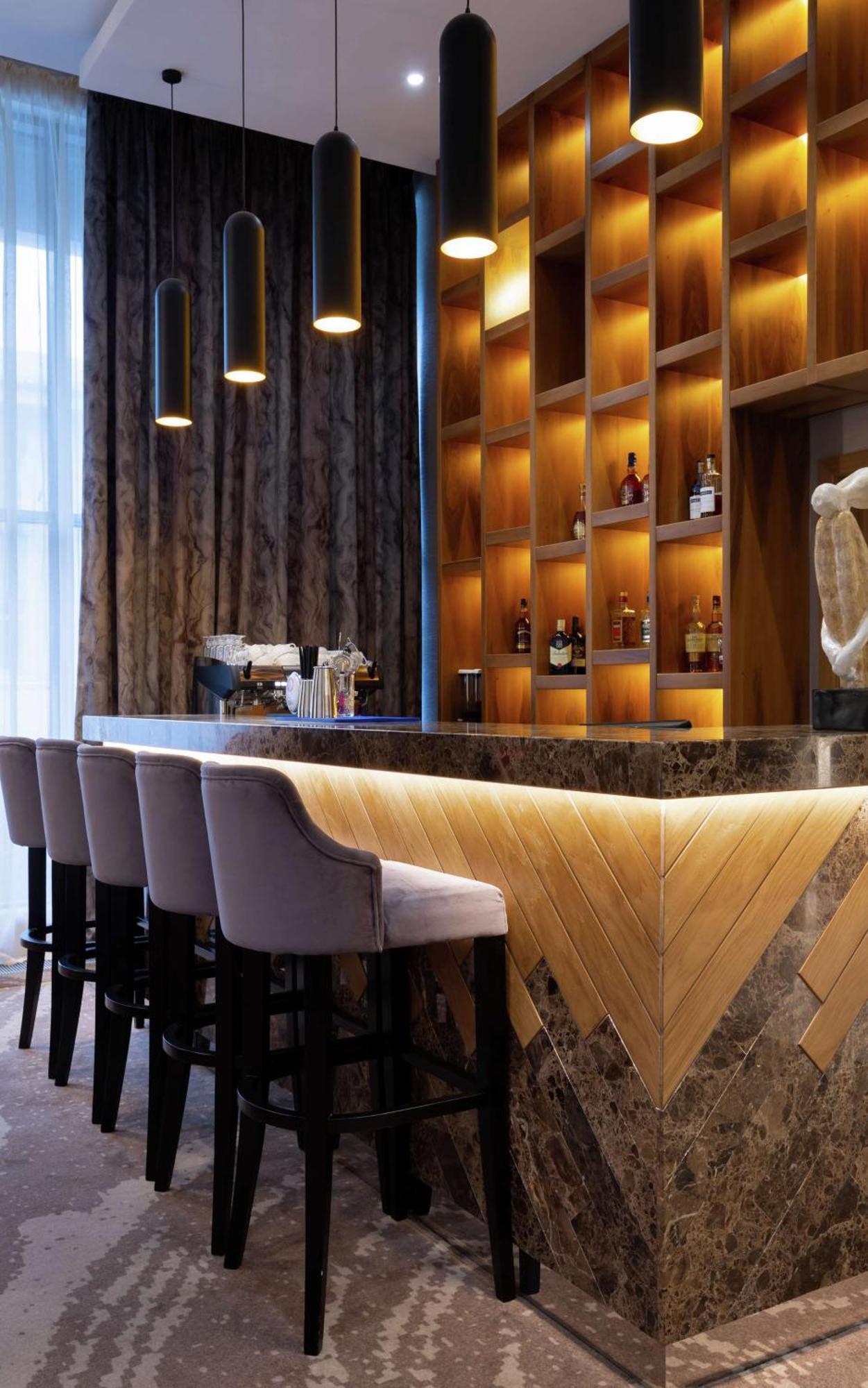 Doubletree By Hilton Almaty Hotel Екстериор снимка